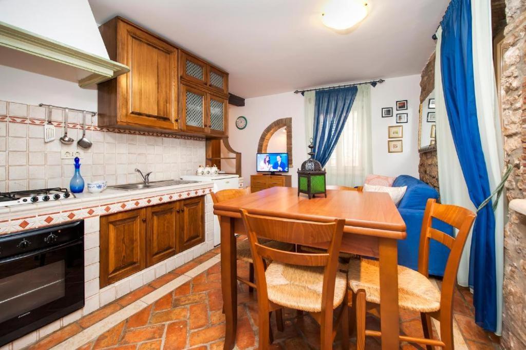 Apartments Casa Rubeus רוביני מראה חיצוני תמונה